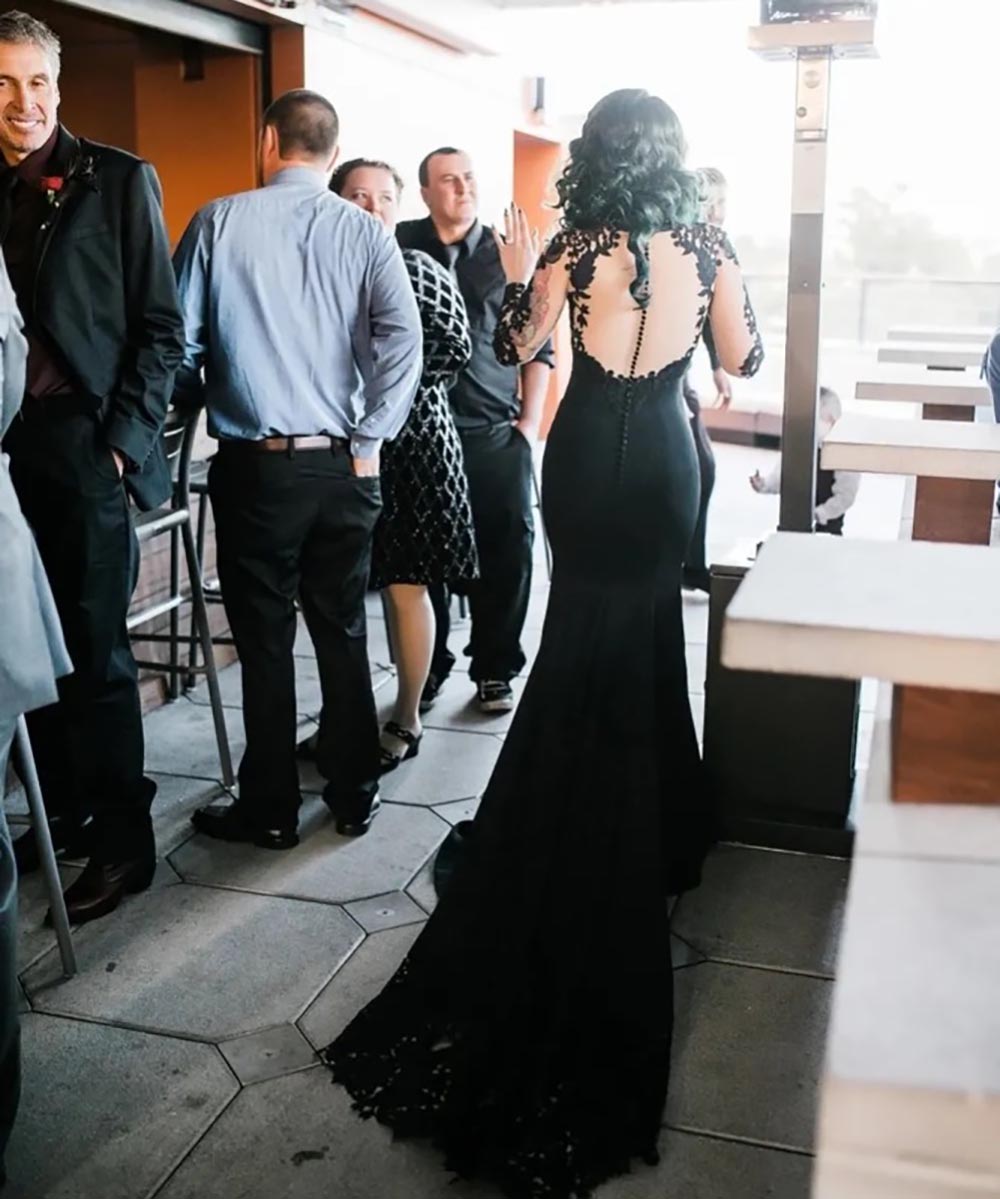 Bridal Gowns Black Wedding Dresses Formal Mermaid Trumpet Sweetheart Long Sleeve Satin Applique Beaded Illusion Plus Size New Custom Button