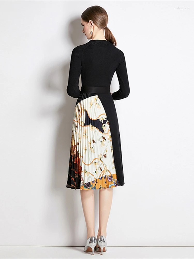 Casual Dresses Winter Chain Leopard Print Patchwork Sweater Dress Women Black Knitted Long Sleeve Lace Up Thick Warm Pleated Midi Robe