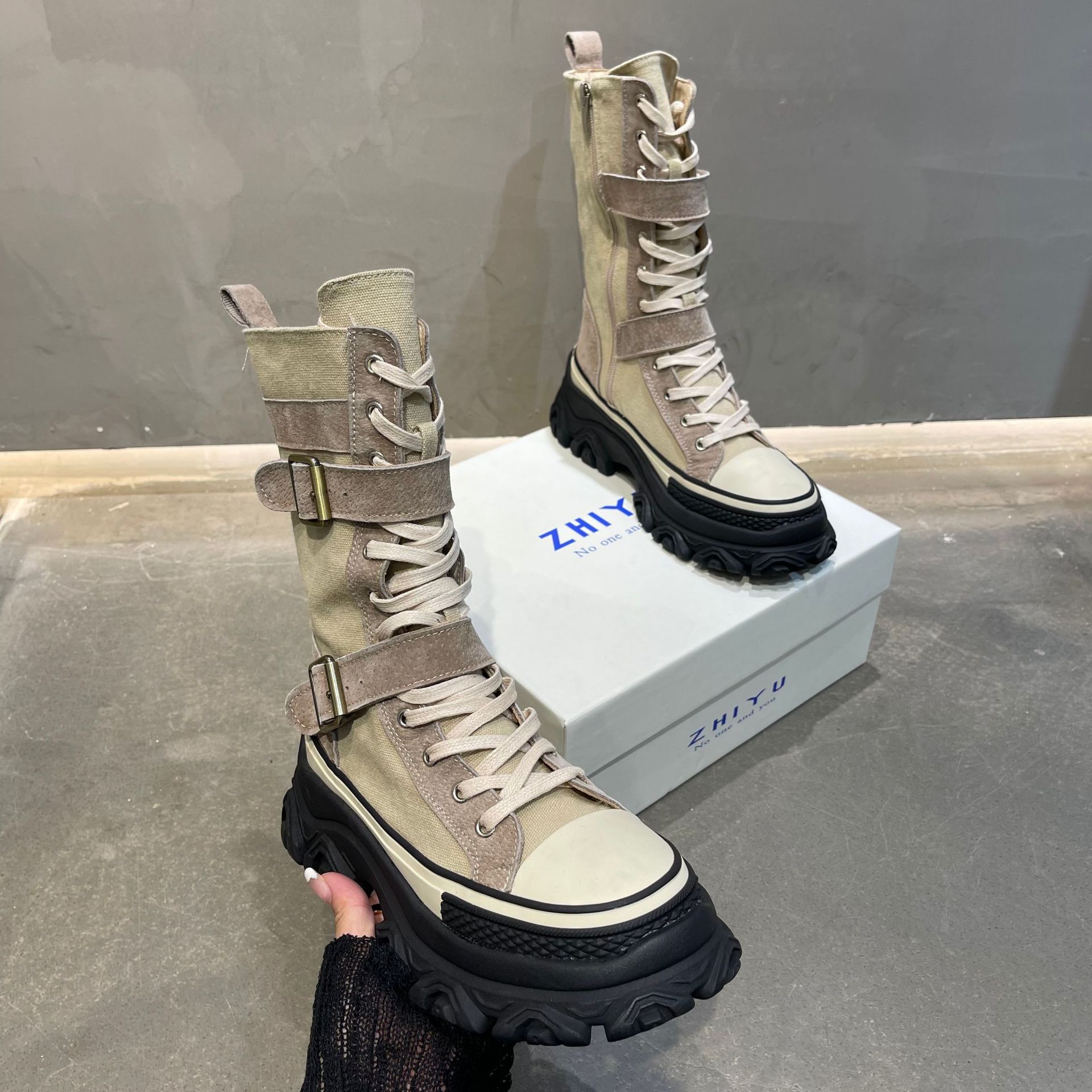 New Autumn Women Boots Thick Bottom Women Short Nubuck Leather Boots Non-Slip Sneakers Wind Motorcycle Boots Botas Mujer For Girls Party Shoes 35-40