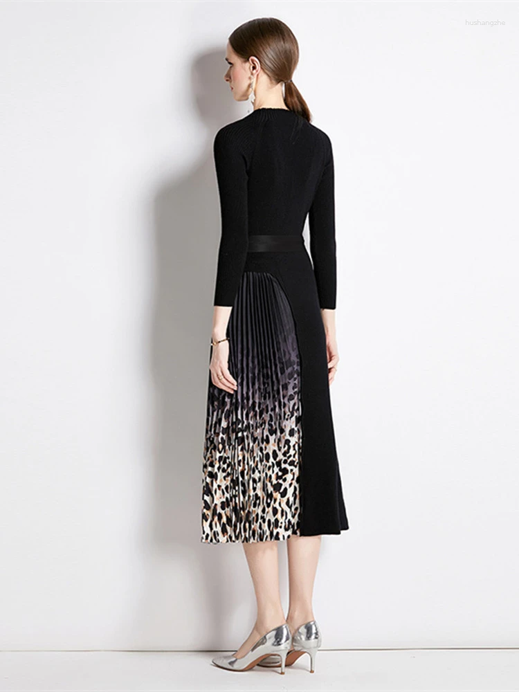 Casual Dresses Winter Chain Leopard Print Patchwork Sweater Dress Women Black Knitted Long Sleeve Lace Up Thick Warm Pleated Midi Robe