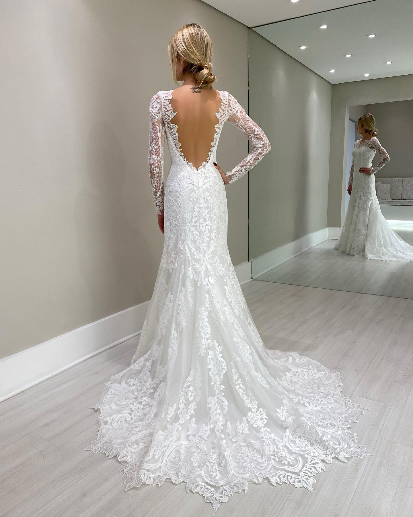 Gorgeous Backless Mermaid Wedding Dresses Lace Long Sleeves Bridal Gown Sheer Bateau Neck Sweep Train Bohemian Robe de Mariee