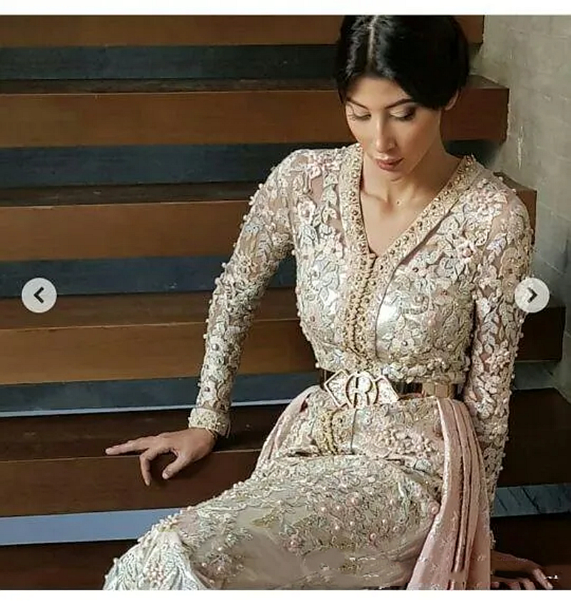 Elegant Moroccan Kaftan Evening Dresses Light Pink Lace Appliques Pearls Beaded Long Sleeves Mermaid Formal Party Gowns Arabic Muslim Celebrity Prom D