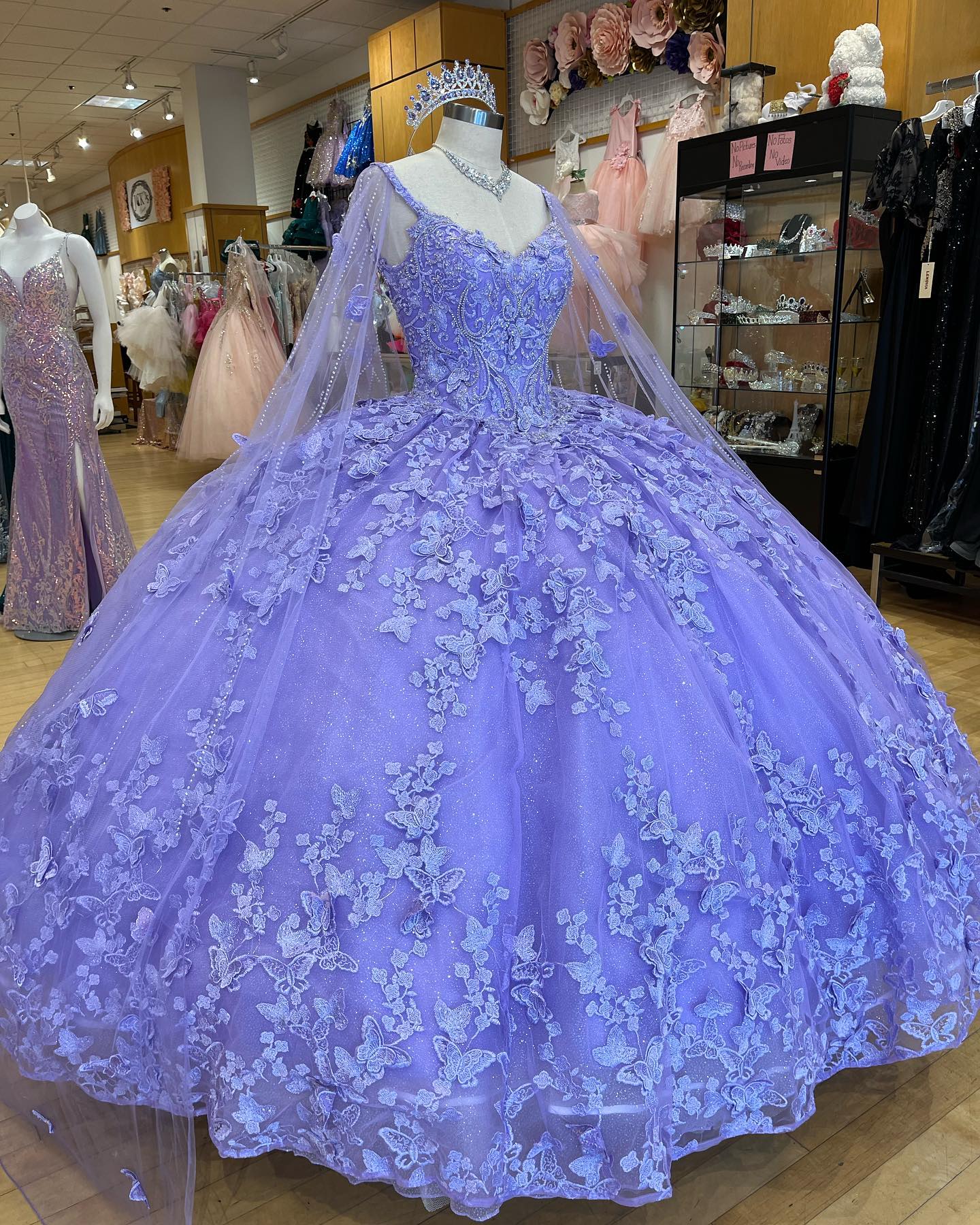 Lavender Lilac Butterfly Quinceanera Dresses 3D Lace Appliques Beaded Ball Gown Sweet 16 Girls Party Prom Special Occasion Gowns Vestido de 15 Anos