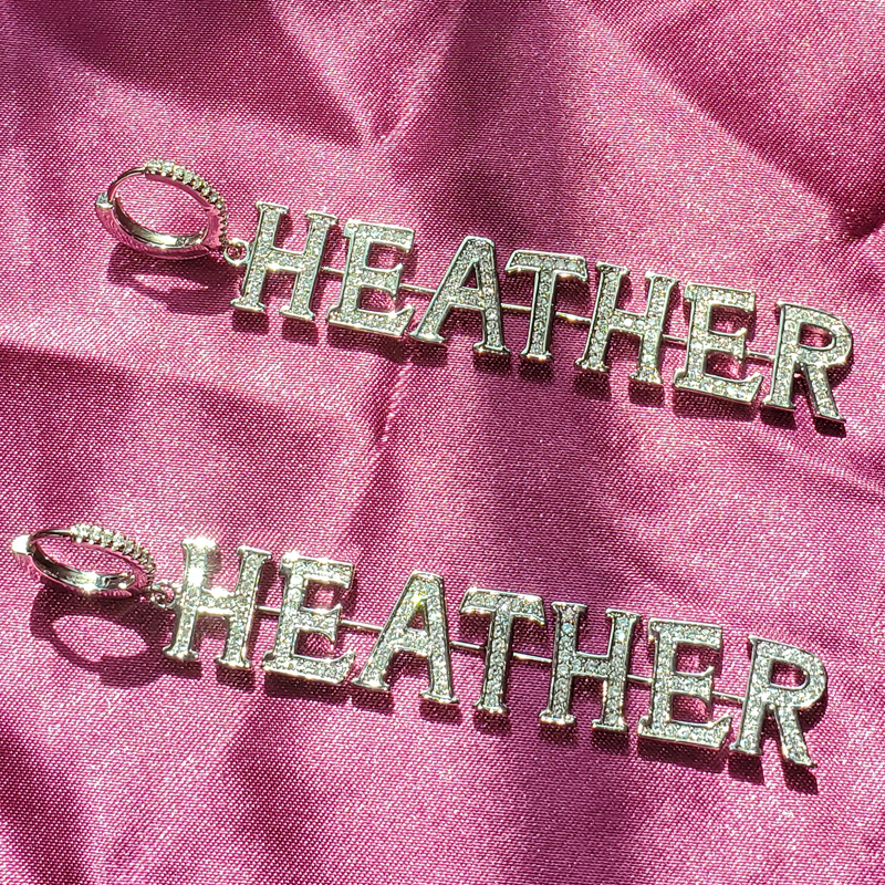 Hoop Huggie 1 Pasang Set Anting-Anting Nama Kustom Ins Zirconia Huruf Dekorasi Telinga Pesta Pernikahan Hadiah Ulang Tahun untuk Perhiasan Hip Hop Nya