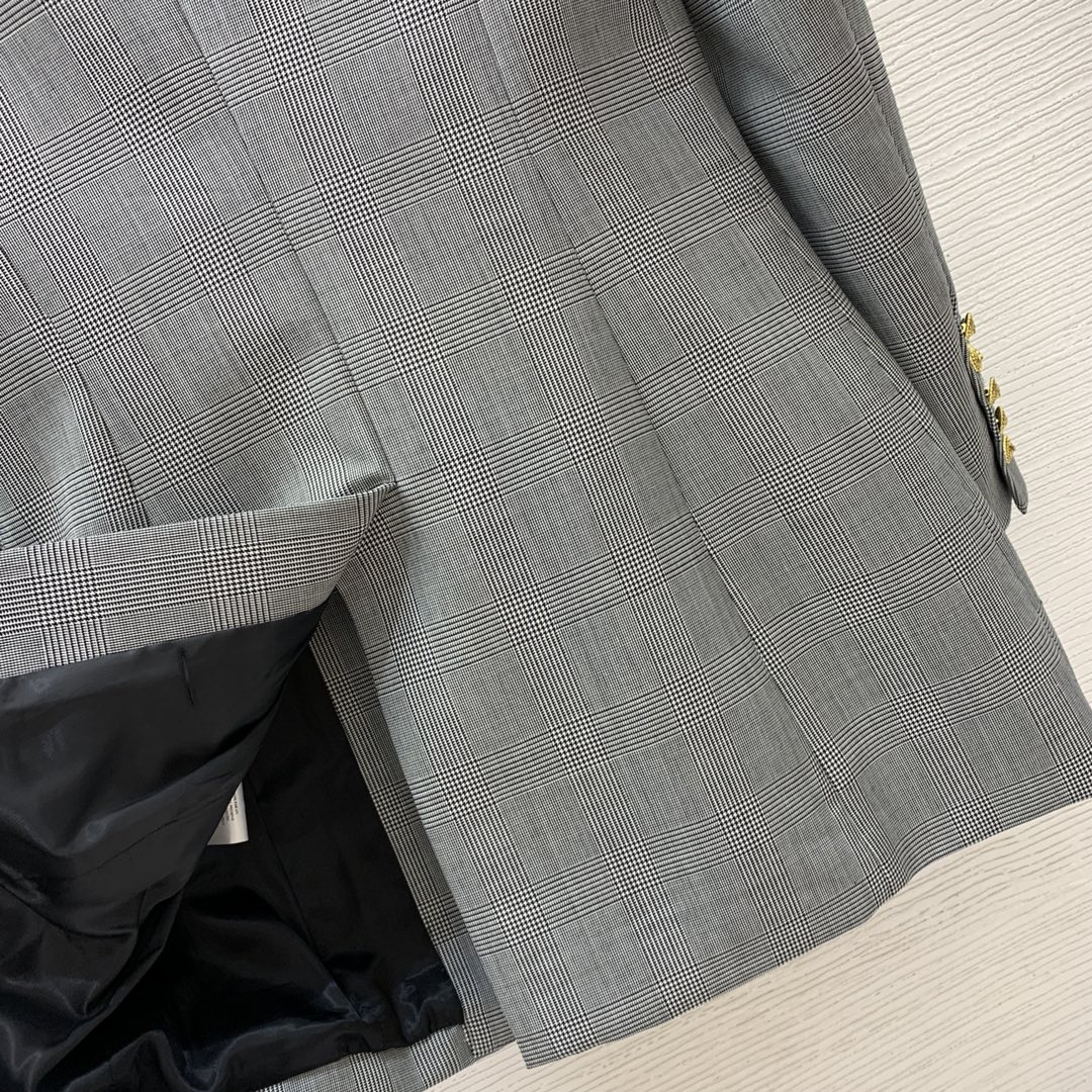 Women's Long Sleeve Gray Cotton Blend Blazer With Button Decoration - Lapel Neck, Athleisure Style, Daily Outfit,