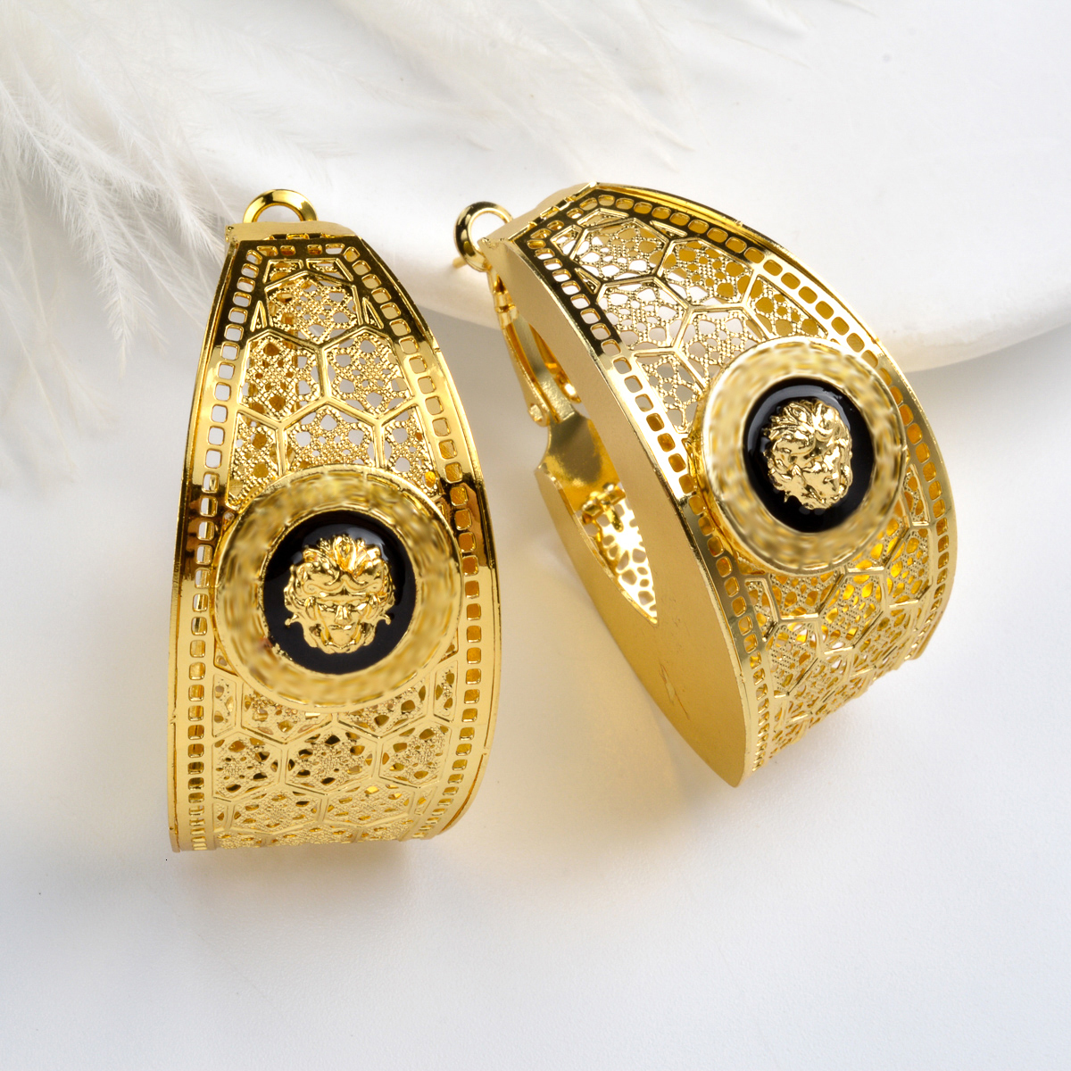 Stud Anting-anting berongga warna emas 18K Afrika Nigeria anting-anting Enamel hitam perhiasan pernikahan wanita geometri emas besar mewah Dubai Itali