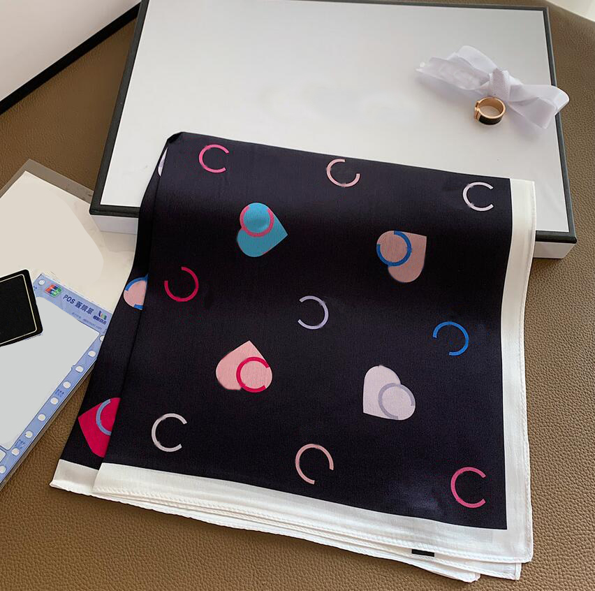 Fashion Scarf Silk Women Designer Fashion Brand Letter Printing Wrap Head Scarfs Square Twill Pashmina Scarves Shawl Pleated Birthday