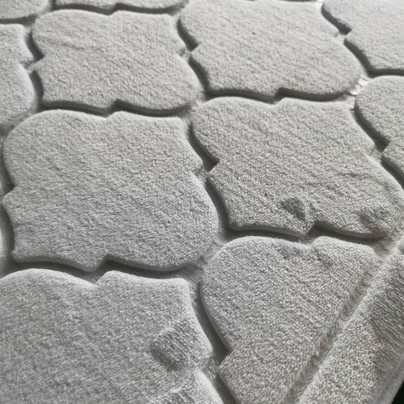 Carpets Flannel Prayer Mat Worship Blanket Kneel Embossing Floor Nonslip Soft Portable Travel Rug Ramadan Gift 230905