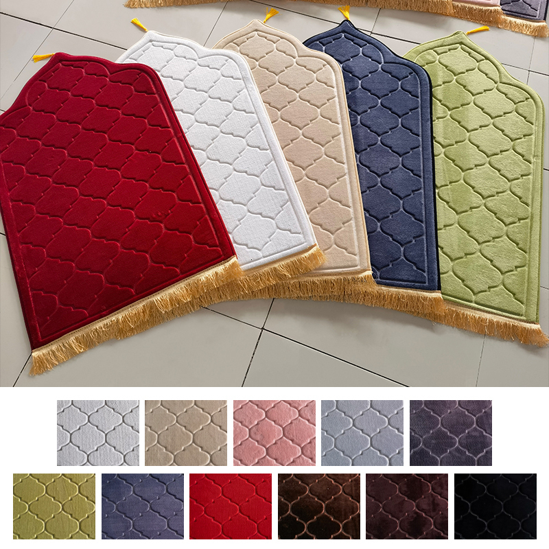 Carpets Flannel Prayer Mat Worship Blanket Kneel Embossing Floor Nonslip Soft Portable Travel Rug Ramadan Gift 230905