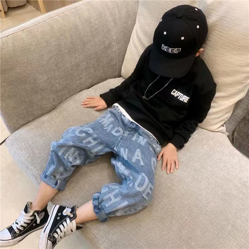 Jeans Boys' alphabet print jeans spring and autumn clothes 2023 910 years old children's loose trousers fashion boys' pants 230905