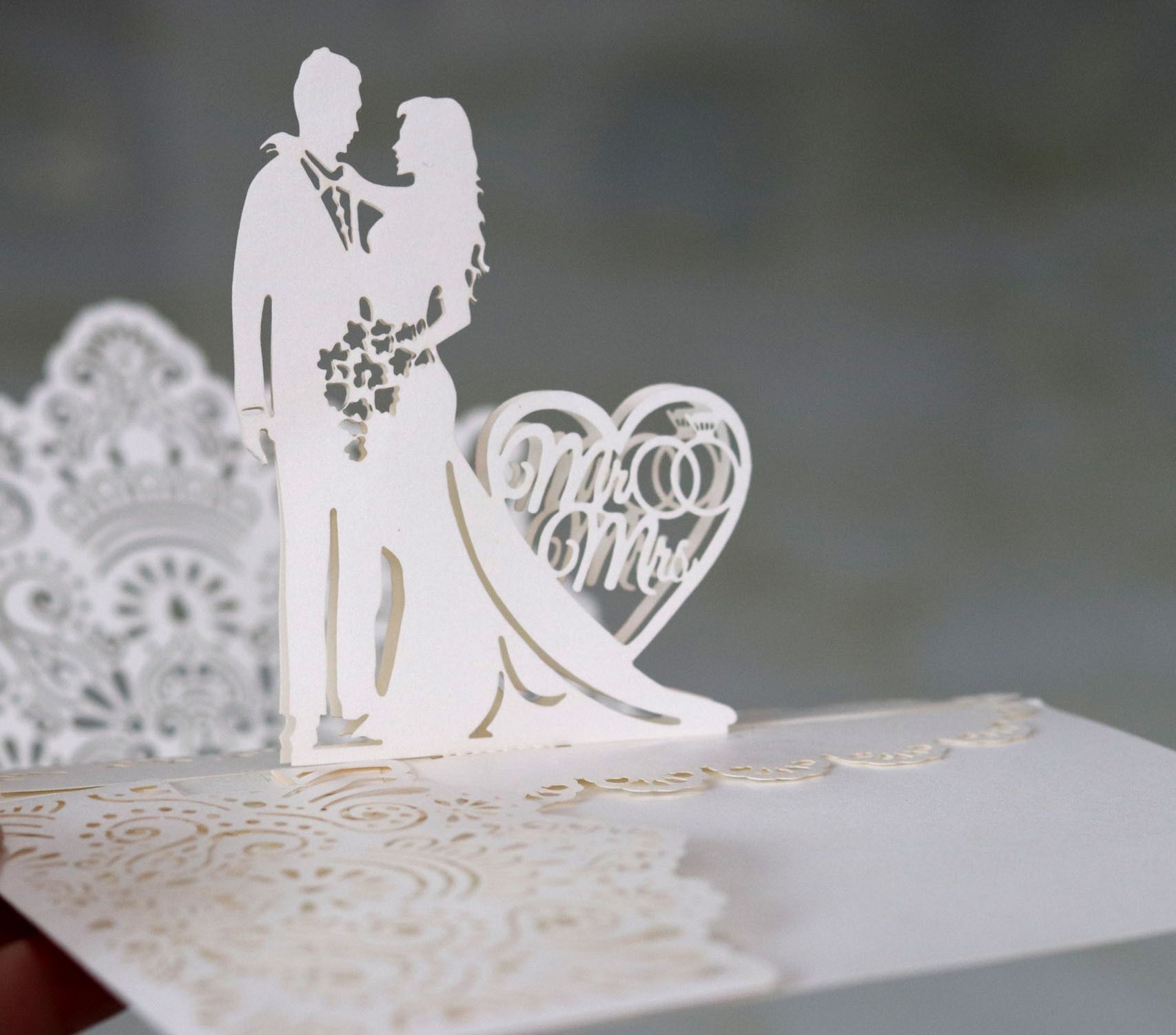 Wedding Invitations Bride And Groom Laser Cut Wedding Invitations Card Love Heart Greeting Card Valentines Day Wedding Party Favor ZZ