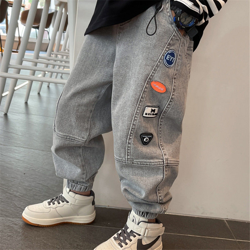 Jeans Boys' jeans spring and autumn children's trousers loose thin section medium big boy's pants Korean version of casual 230905