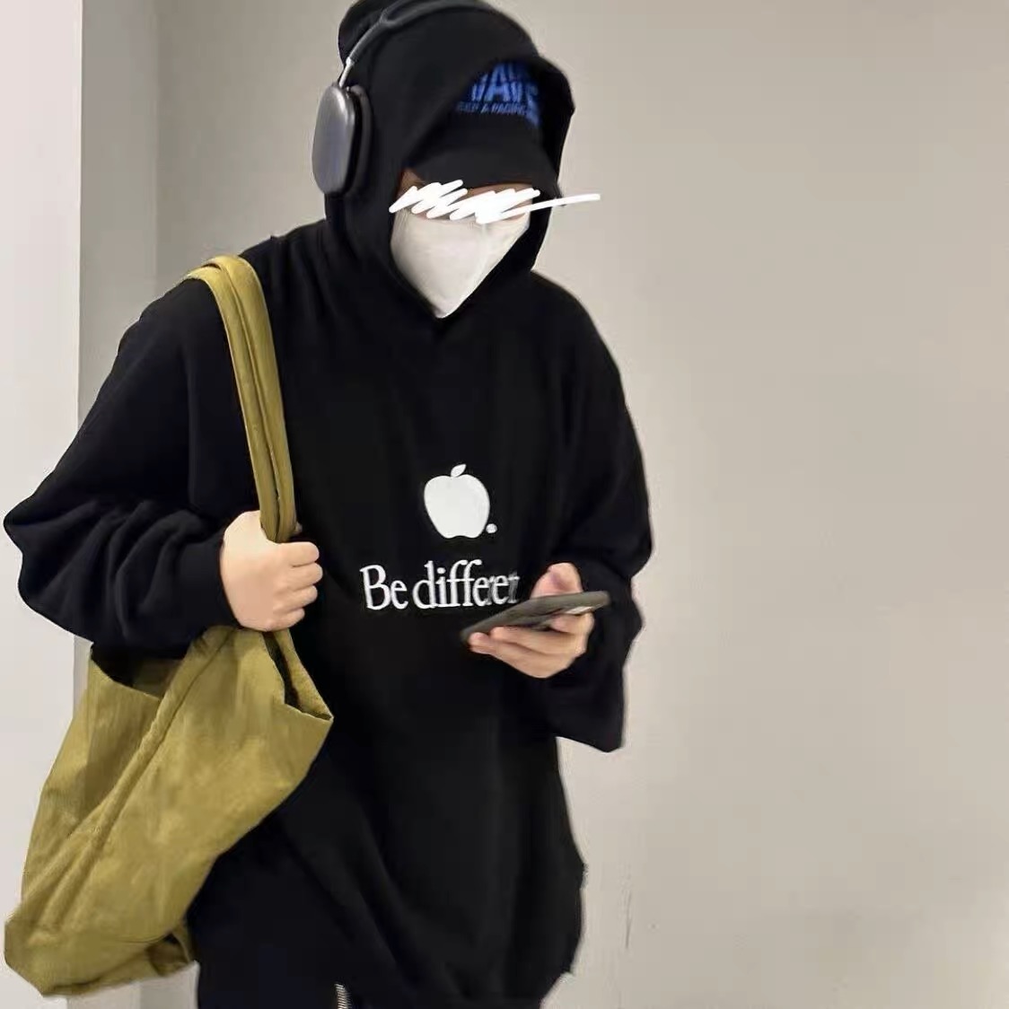 Be Different Apple Embroidery Loose Hoodie Pullover Worn Out Washed Black Sweater Loose Fit Sweater