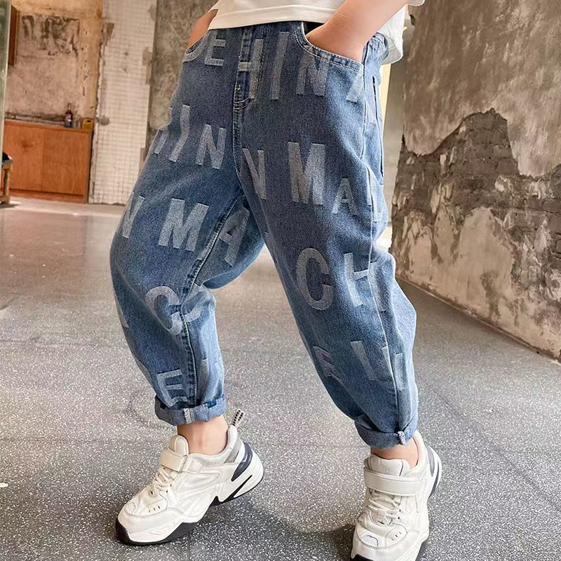 Jeans Boys' alphabet print jeans spring and autumn clothes 2023 910 years old children's loose trousers fashion boys' pants 230905