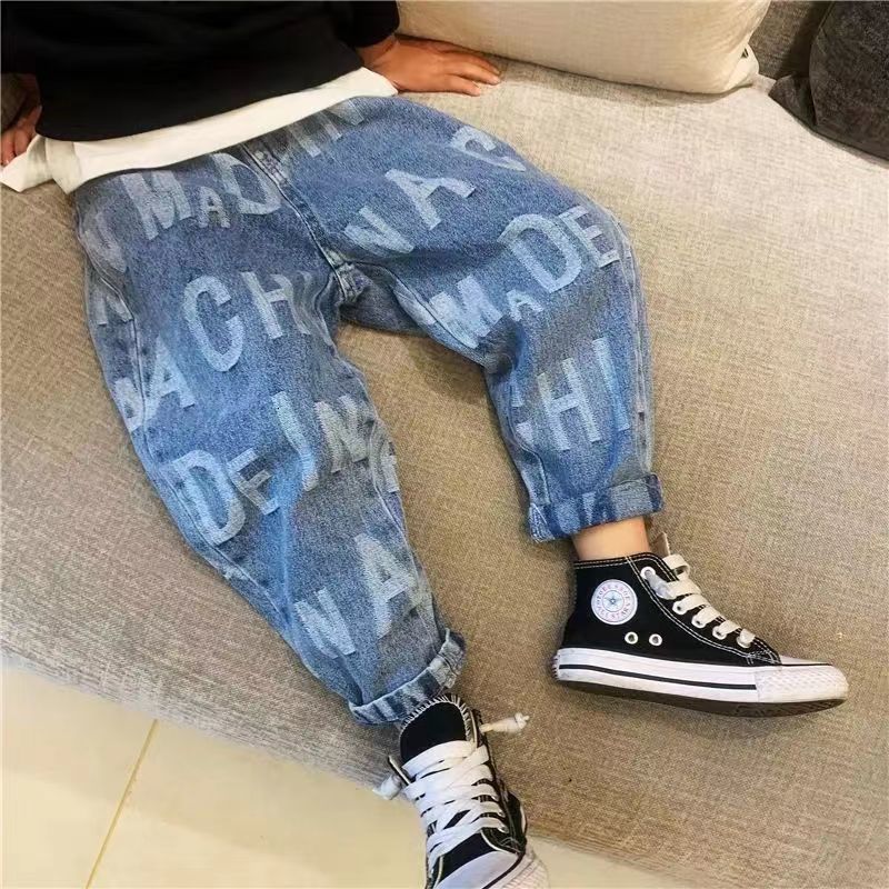 Jeans Boys' alphabet print jeans spring and autumn clothes 2023 910 years old children's loose trousers fashion boys' pants 230905