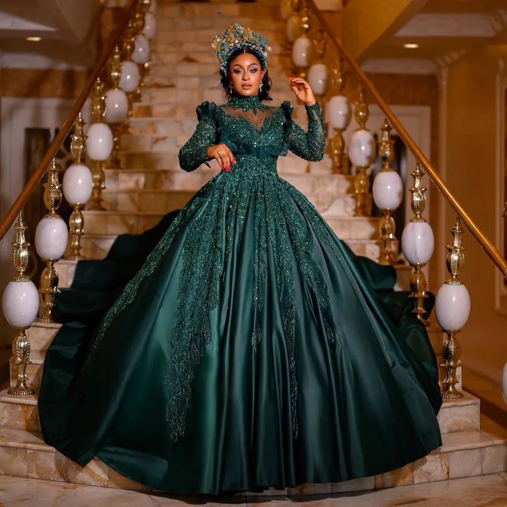 Gorgeous Satin Hunter Green Prom Dresses For Arabic Women High Neck Long Sleeves Lace Appliques Plus Size Formal Evening Ocn Gowns