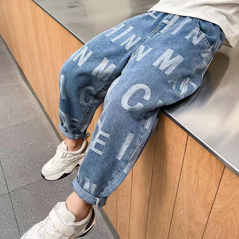 Jeans Boys' alphabet print jeans spring and autumn clothes 2023 910 years old children's loose trousers fashion boys' pants 230905