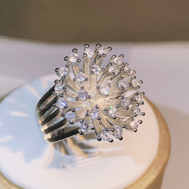 Wedding Rings 925 sterling silver glittering zircon dandelion ring ladies three claw zircon ring party birthday fashion jewelry gift 230907