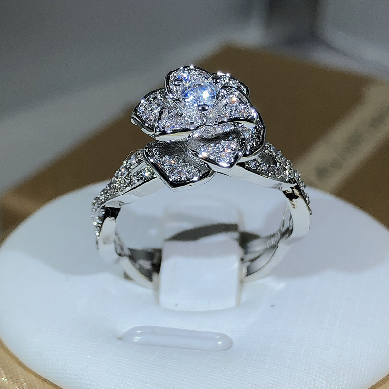Wedding Rings 925 Sterling Silver InterTwined ThreeDimensional Rose Ring White Zircon Full Diamond Ring Ladies Temperament Elegant Jewelry 230907