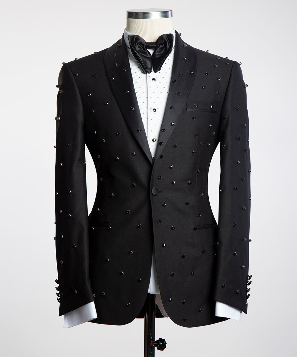 Tailored Men Wedding Tuxedos Diamonds Beading Peaked Lapel Tuxedos Jacket 2 Pieces Male Costume Party Business Coat
