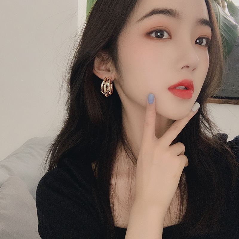 Stud Fashion Korean Metal Elegant Hoop Earring Woman Vintage Geometric Statement Earrings Jewelry Brincos Gift 230907