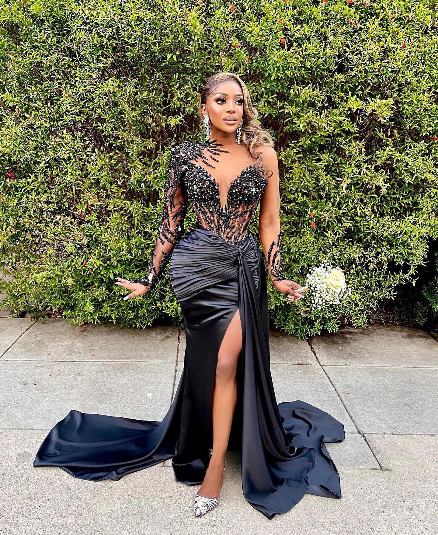 Charming Mermaid Beaded Bridesmaid Dresses With Long Sleeves Side Split Wedding Guest Dress Sequined Satin Country Maid Of Honor Gowns