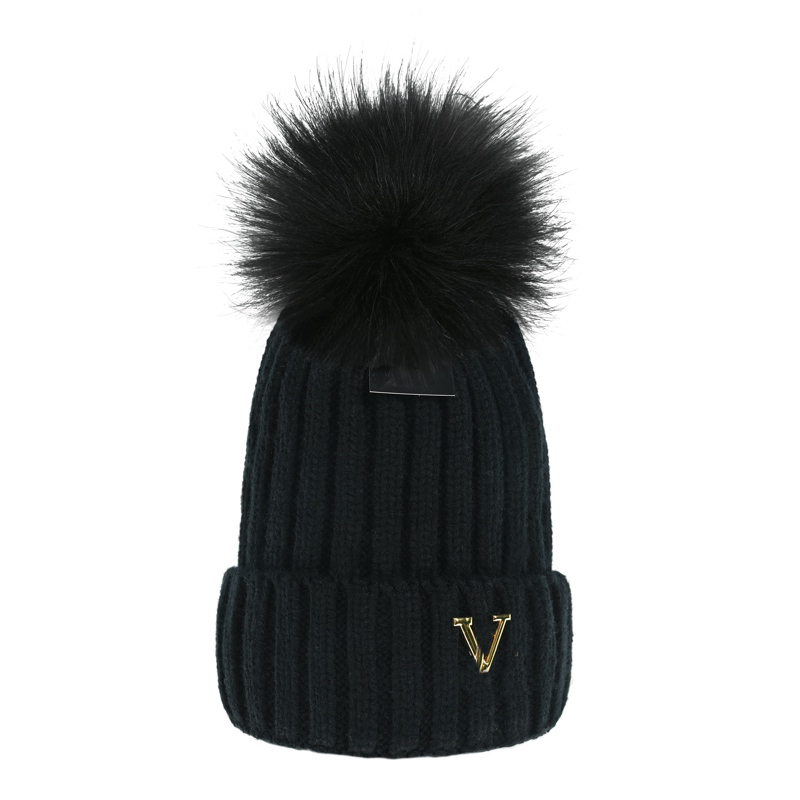 Autumn and Winter Fox Ball Hat Women's Designer Beanie Cap Knitted Hat Luxury Men's logo V Woolen Hat