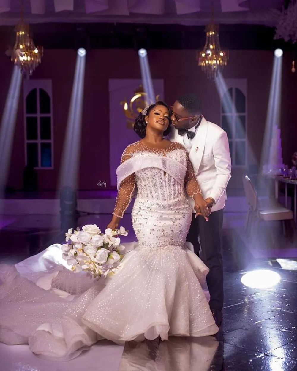 Sparkly Crystals Beaded Mermaid Wedding Dresses Sheer Neck Long Sleeve Beades Plus Size Bridal Party Gowns Robe De Marriage