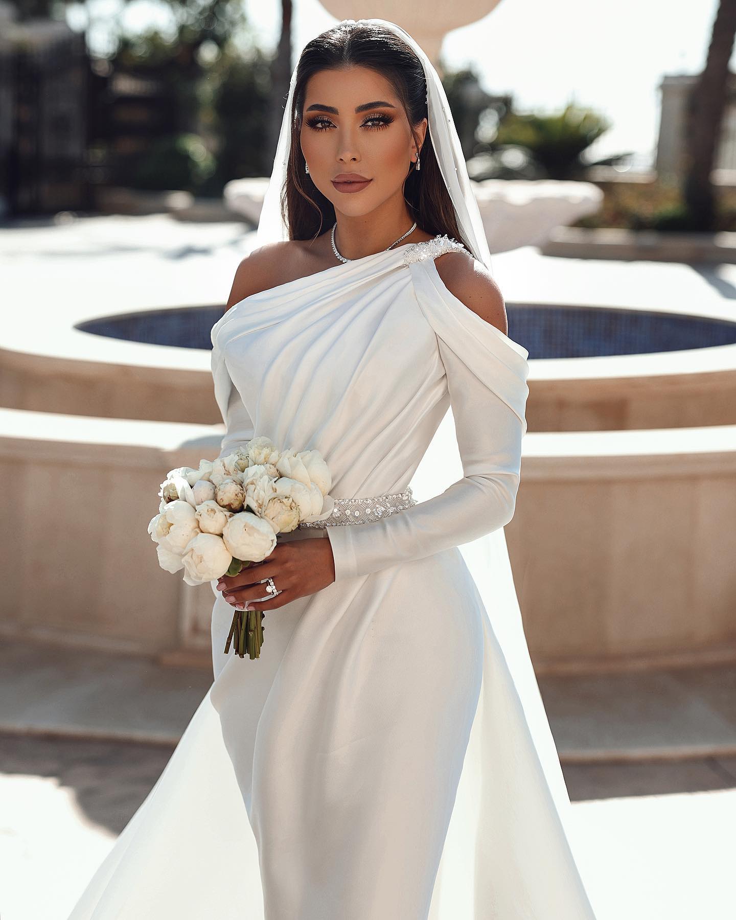 ful Mermaid Wedding Dresses Long Sleeves Bridal Gowns With Detachable Train Pleated One Shoulder Necke Satin Vestido De Novia