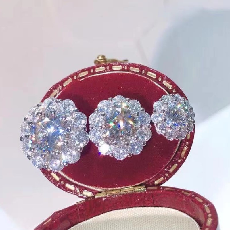 Dia Passed Test 0.5CT 1CT 2CT VVS Moissanite Sier Gold Plated Bg Studs Earrings Nice Gift for Men Women