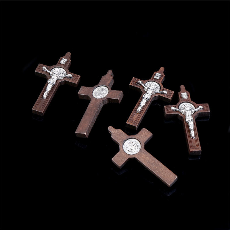 Charms 50 Pieces / St. Benedict Wooden Cross Medal Old Wooden Medal Rosary Cross Necklace Vintage Catholic Jesus Jewelry 230907