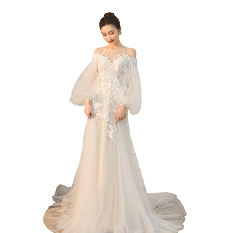 Designer a line Dresses lace Crystals Rhinestones up Back Arabic Wedding Gown Vestidos De Novia Organza Chapel Train Lace Applique Bridal Gowns