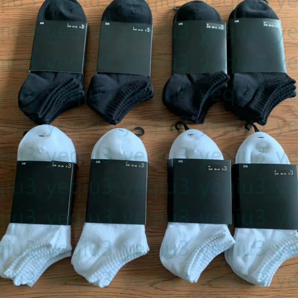Mens Socks Women High Quality Cotton All-match Classic Ankle Letter Breathable Black and White Football Basketball Sports Sock Wholesale Uniform Size