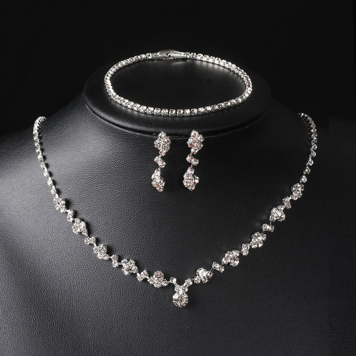 Fashion Crystal Bridal Jewelry Sets Silver Color Choker Necklace Earrings Bracelet Wedding Jewelry Sets