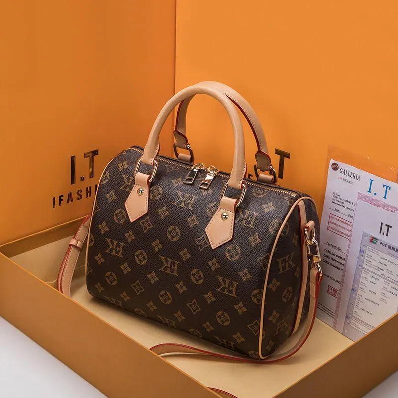 Speedy handbags Women messenger bag Classic Luxury Designer Crossbody Bags Lady Totes With Key Lock Shoulder Strap Dust Bags Purse