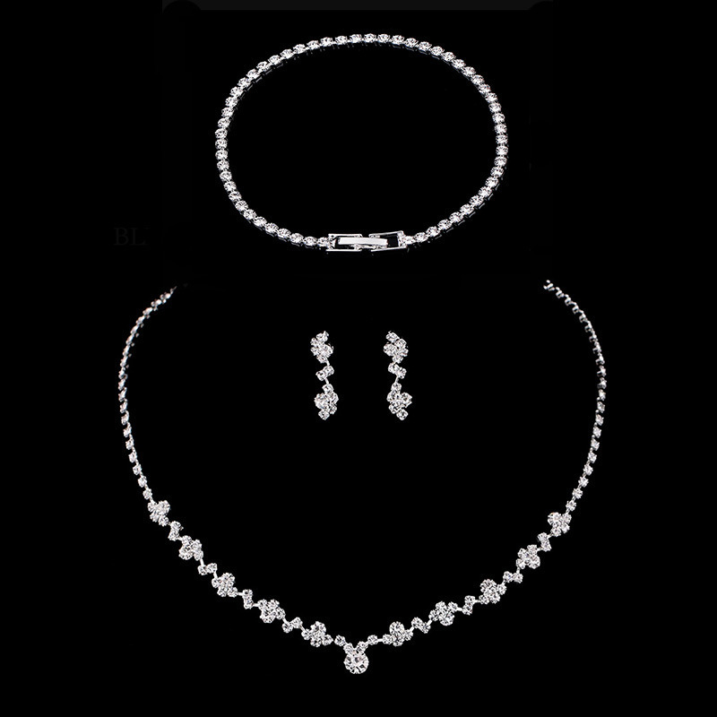 Fashion Crystal Bridal Jewelry Sets Silver Color Choker Necklace Earrings Bracelet Wedding Jewelry Sets