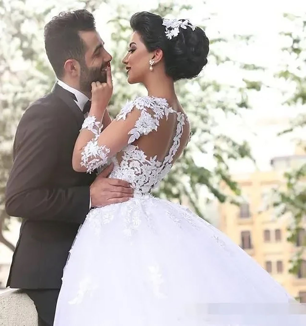 Ball Gown Wedding Dresses New Ivory Bridal Gowns Formal White Custom Plus Size Lace Up Applique Zipper Long Sleeve Sweetheart Tulle Illusion