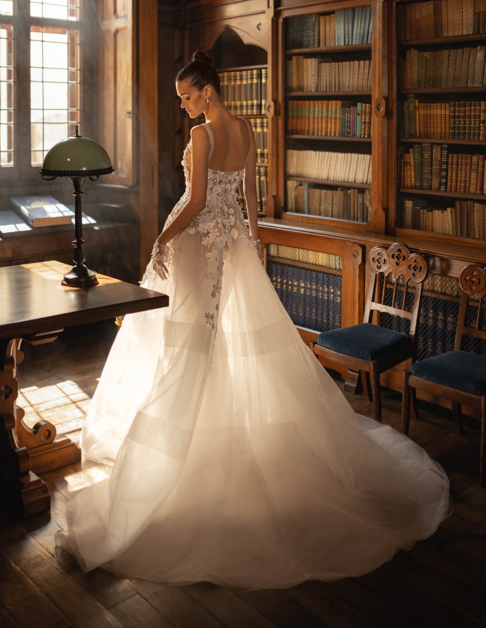 Berta Lace Appliqued Wedding Dresses Beaded Bridal Gowns Square Necke A e Tulle Sweep Train Vestido De Novia