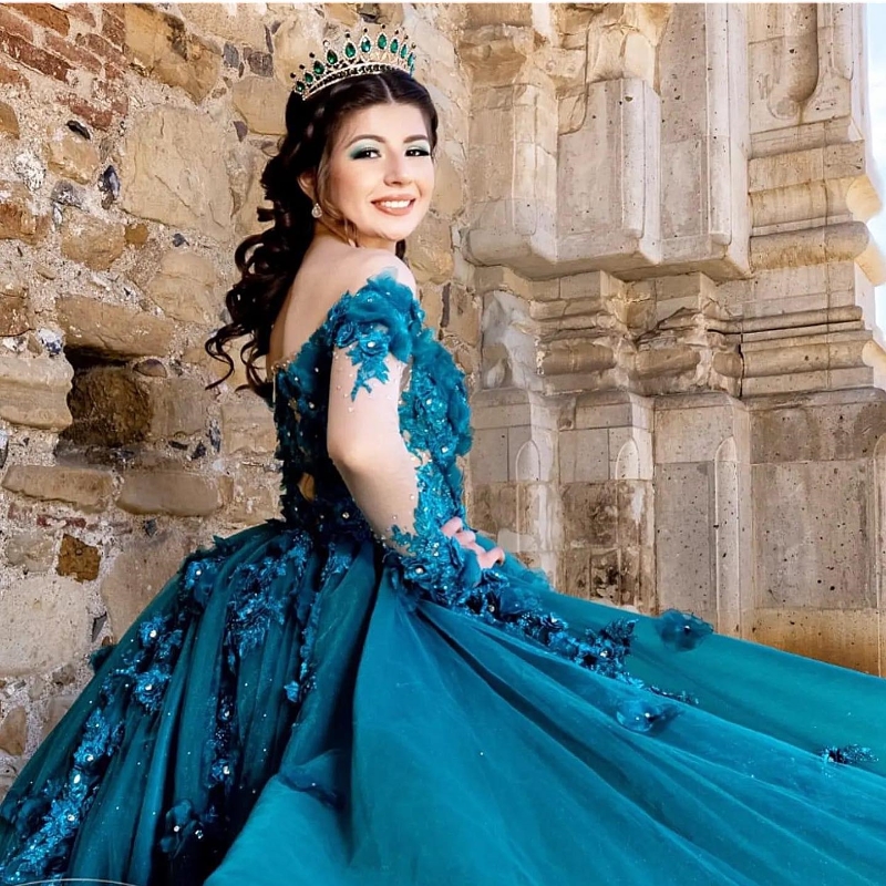 Sexy Sweetheart Neck Shiny Quinceanera Sweet Beading Lace Appliques 16 Year Old Girl Princess Birthday Party Ball Dress