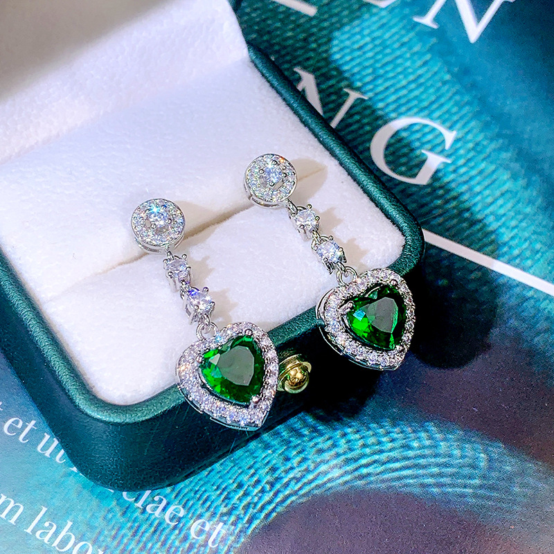2023 Ins Dangle Earrings Sparkling Jewelry Heart Shape Emerlad CZ Dia Gemstones Handmade Party Women Wedding Drop Earring For Lover Gift