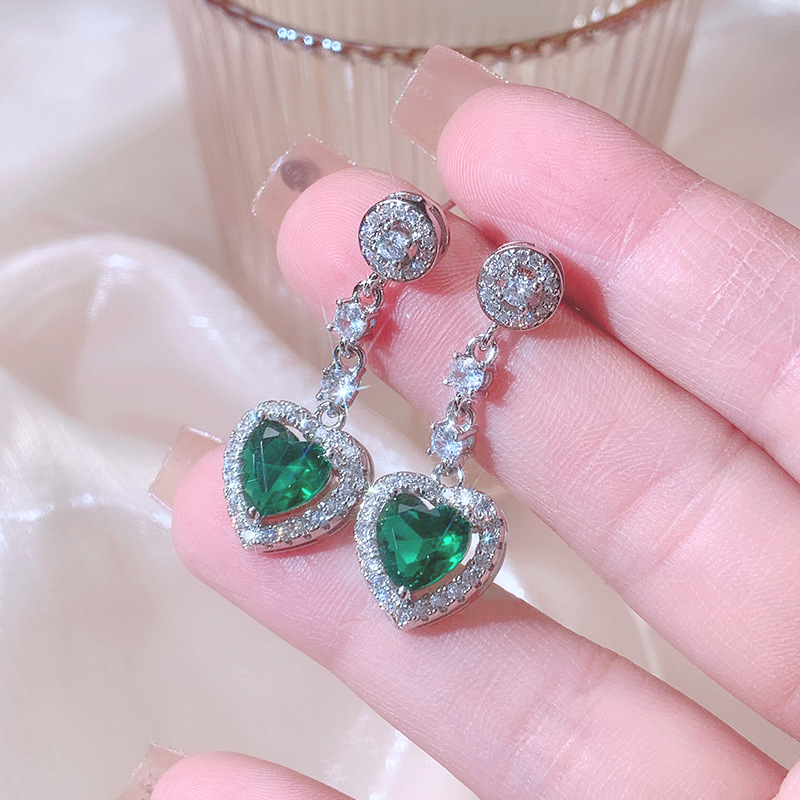 2023 Ins Dangle Earrings Sparkling Jewelry Heart Shape Emerlad CZ Dia Gemstones Handmade Party Women Wedding Drop Earring For Lover Gift