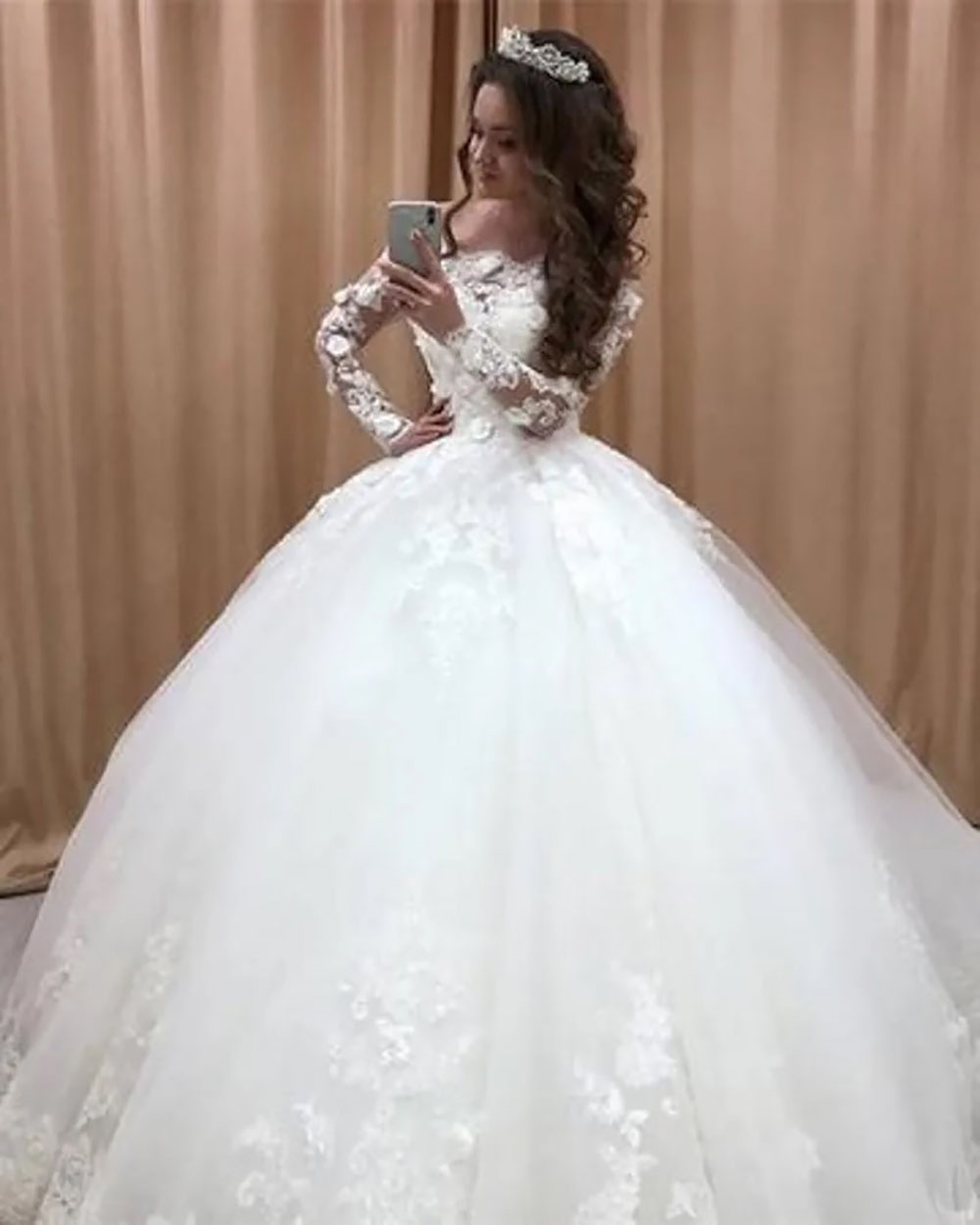 Ball Gown Wedding Dresses Ivory Bridal Gowns White Formal Tulle Lace Applique Plus Size Lace Up Zipper New Custom Bateau Long Sleeve 3D Floral Appliqu