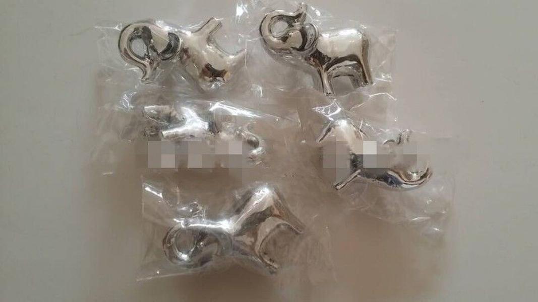 Lucky in Love SilverFinish Lucky Elephant Place CardPhoto Holder with Blank card ZZ