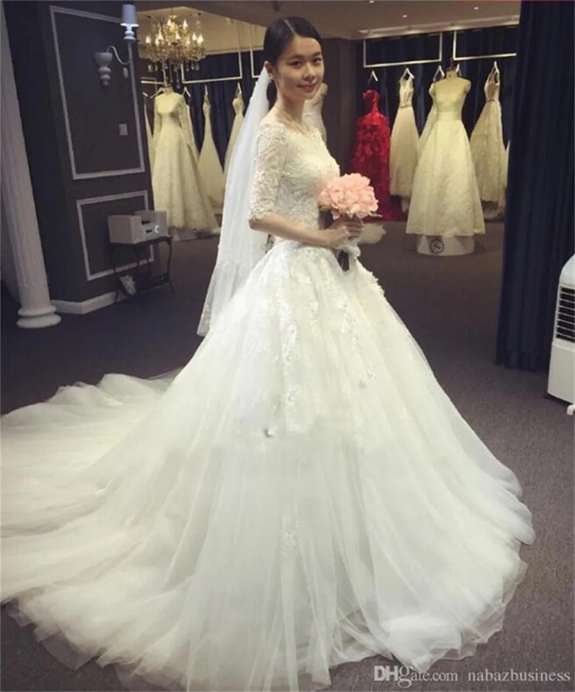 Ball Gown Wedding Dresses Ivory Bridal Gowns Formal New Custom Plus Size Lace Up Zipper Beaded Applique Tulle Scoop With Half Sleeve White