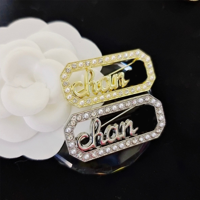 Special Letter Pearl Crystal Brooch with Stamp Fashion Letter Brooches Suit Lapel Pin Silver Gold