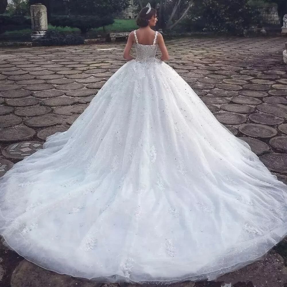 Ball Gown Wedding Dresses Ivory Bridal Gowns White Formal Sweetheart Sleeveless Tulle Lace Applique Crystal Beaded Plus Size Lace Up Zipper New Custom