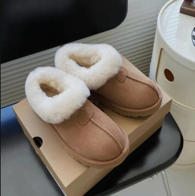 Men's and Women's Slippers Chestnut Slippers Fur Slippers Classic Mini Platform Snow Boots Wool Comfortable Winter Sizes 35-44