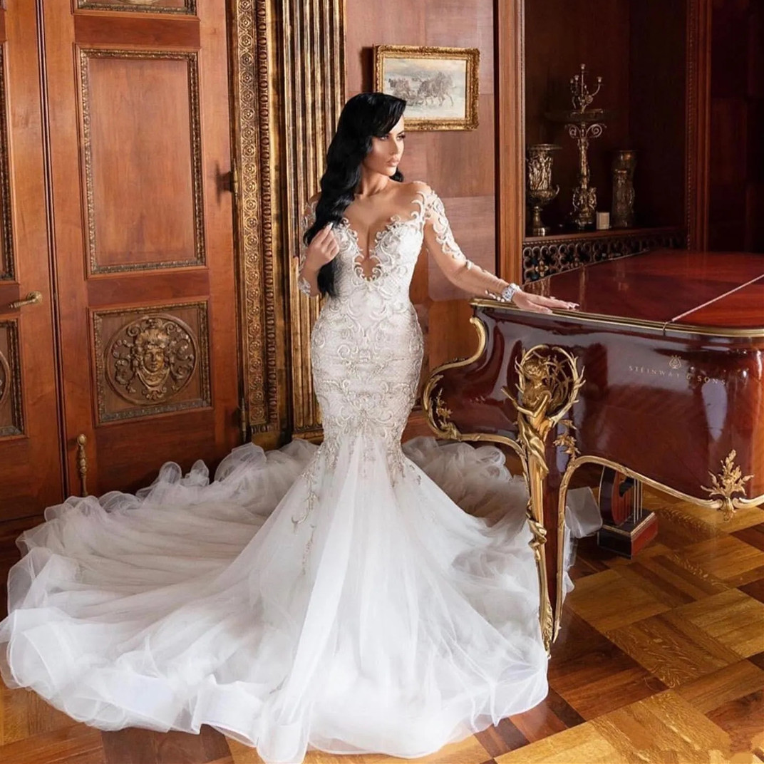 Sexy V-Neck Tulle Lace Appliques Beading Spaghetti Straps Floor-Length Bridal Gowns A-Line Wedding Dresses Chapel Train 01