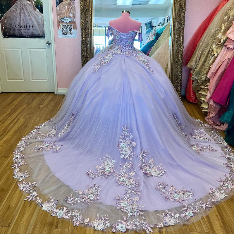 Lavender V-Neck Quinceanera Dresses Ball Gown With Beaded Appliques Off Shoulder Sweet 16 Dress Lace Up Vestidos De 15 Anos