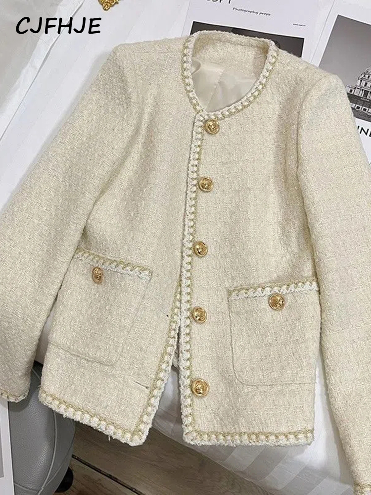 Women's Jackets CJFHJE Elegant Spring Autumn Round Neck Woolen Coats Women Korean Fashion Office Lady Coats Beige Chic Button Short Tweed Jacket 